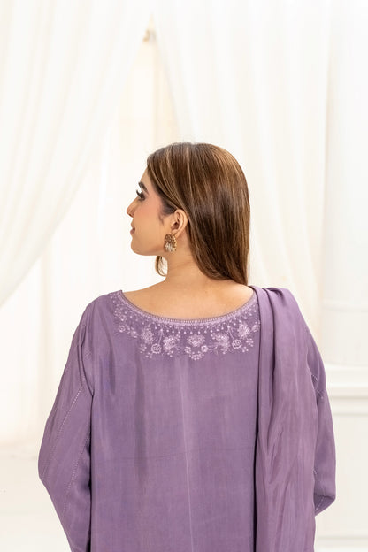 Luxury lilac 3 piece silk ready to wear back view – Meryl Wear