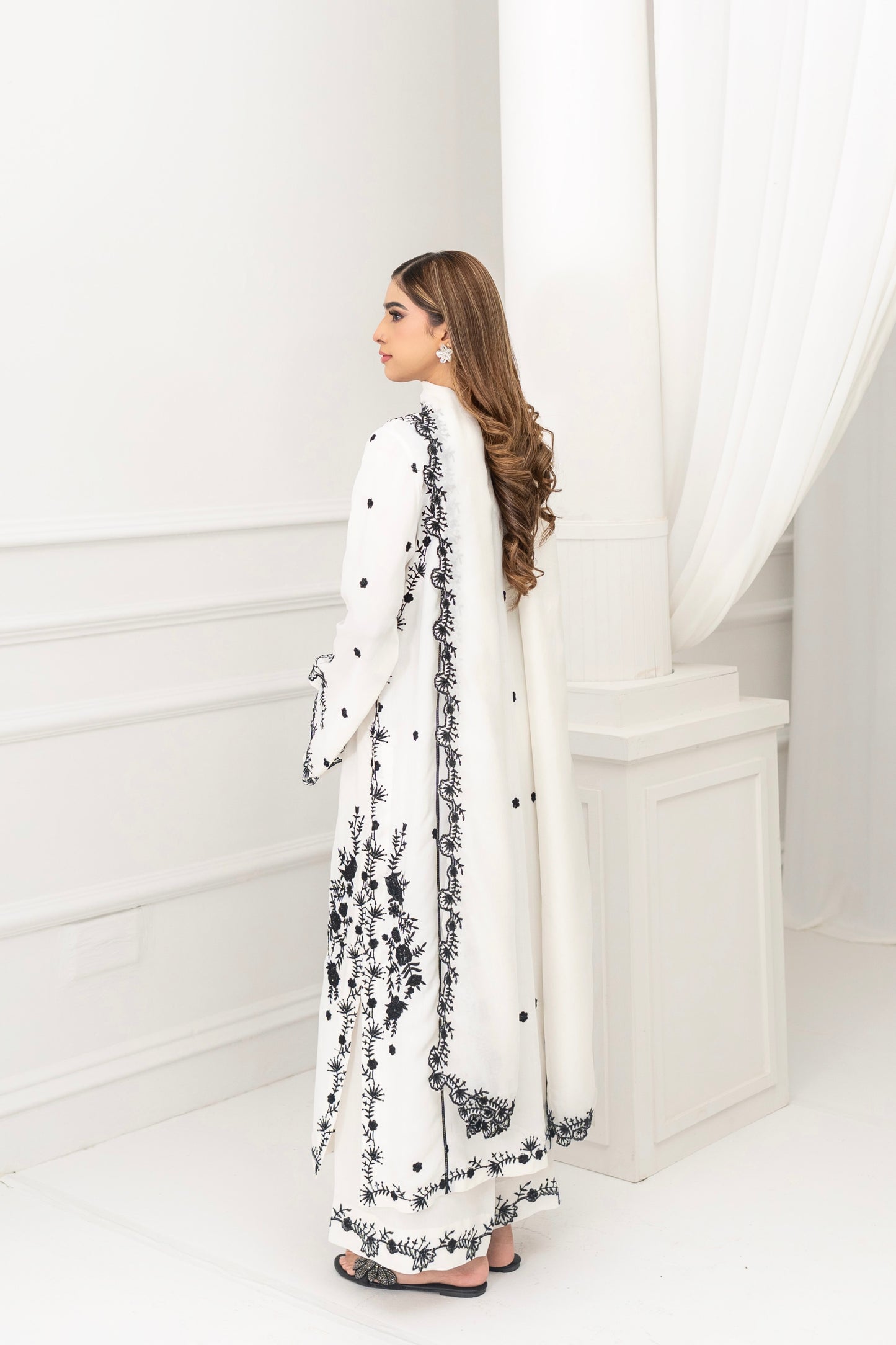 Women's Clothing Online in Pakistan | Meryl Wear | Lawn, Silk and Khaddar | Winter Collection | Luxury, Premium and Affordable.