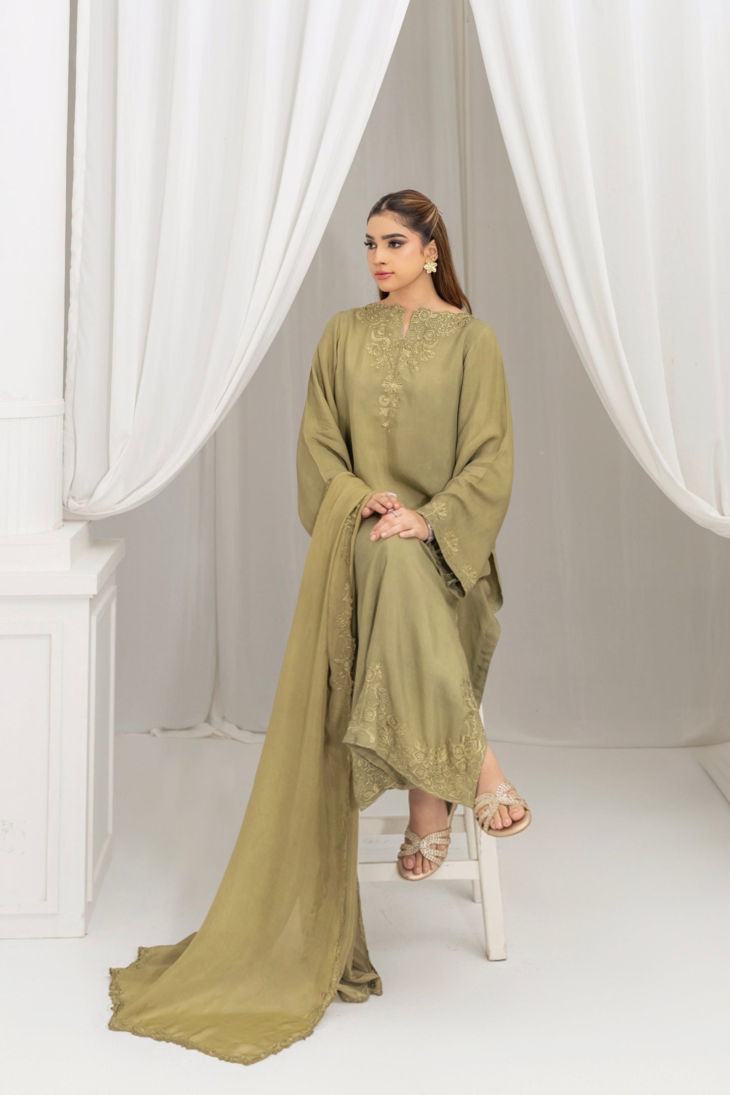 Women's Clothing Online in Pakistan | Meryl Wear | Lawn, Silk and Khaddar | Winter Collection | Luxury, Premium and Affordable.