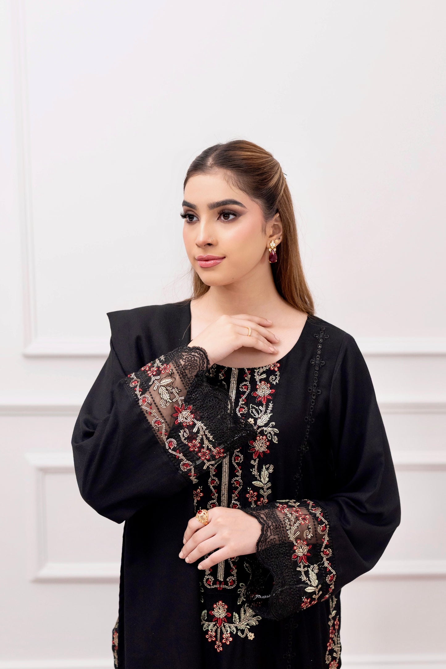 LUXURY BLACK KARANDI 3 PCS READY TO WEAR SET (W-1001)